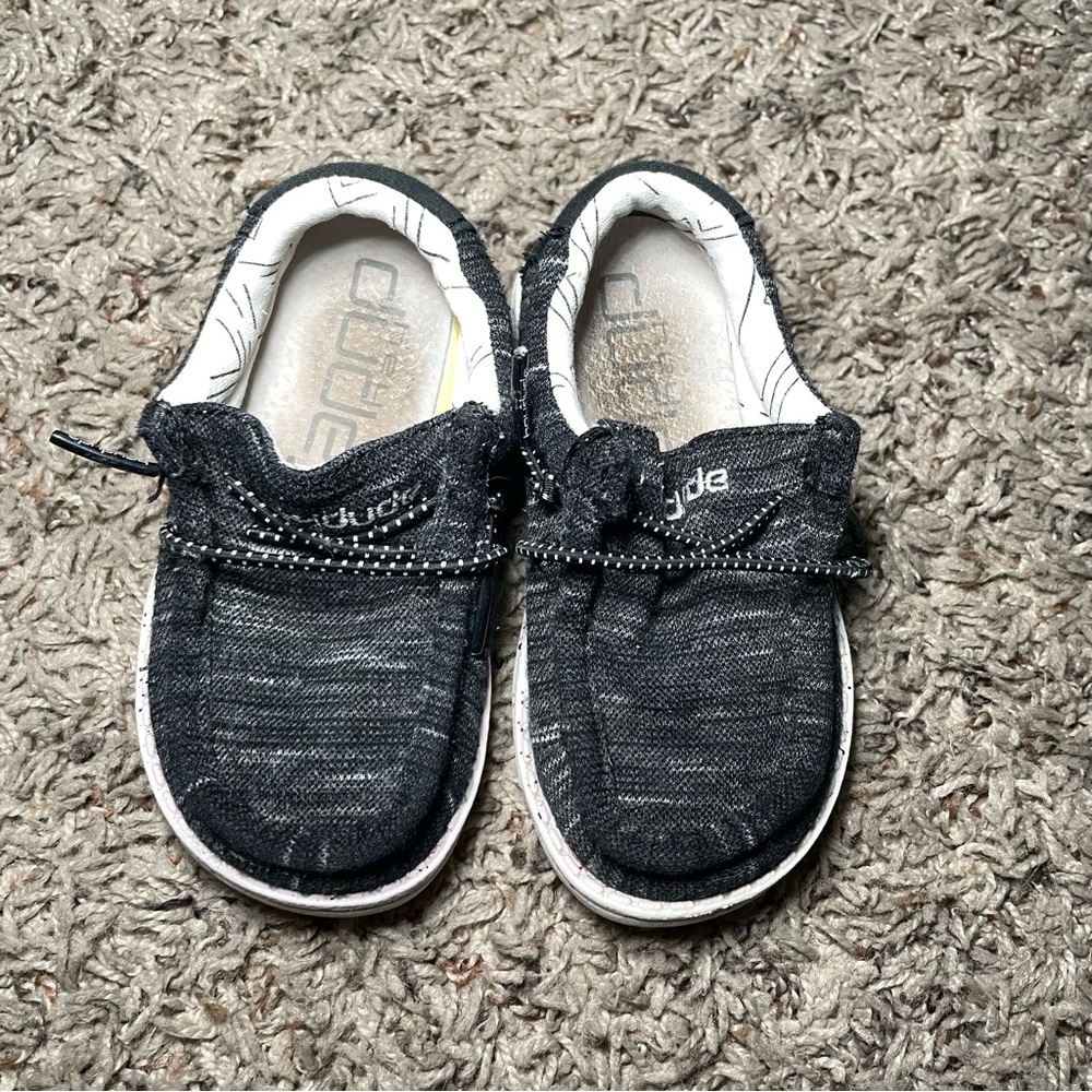 Hey Dude Wally Toddler Shoes Sz 6 Casual Black Stretch Round Toe Slip-On Sneaker